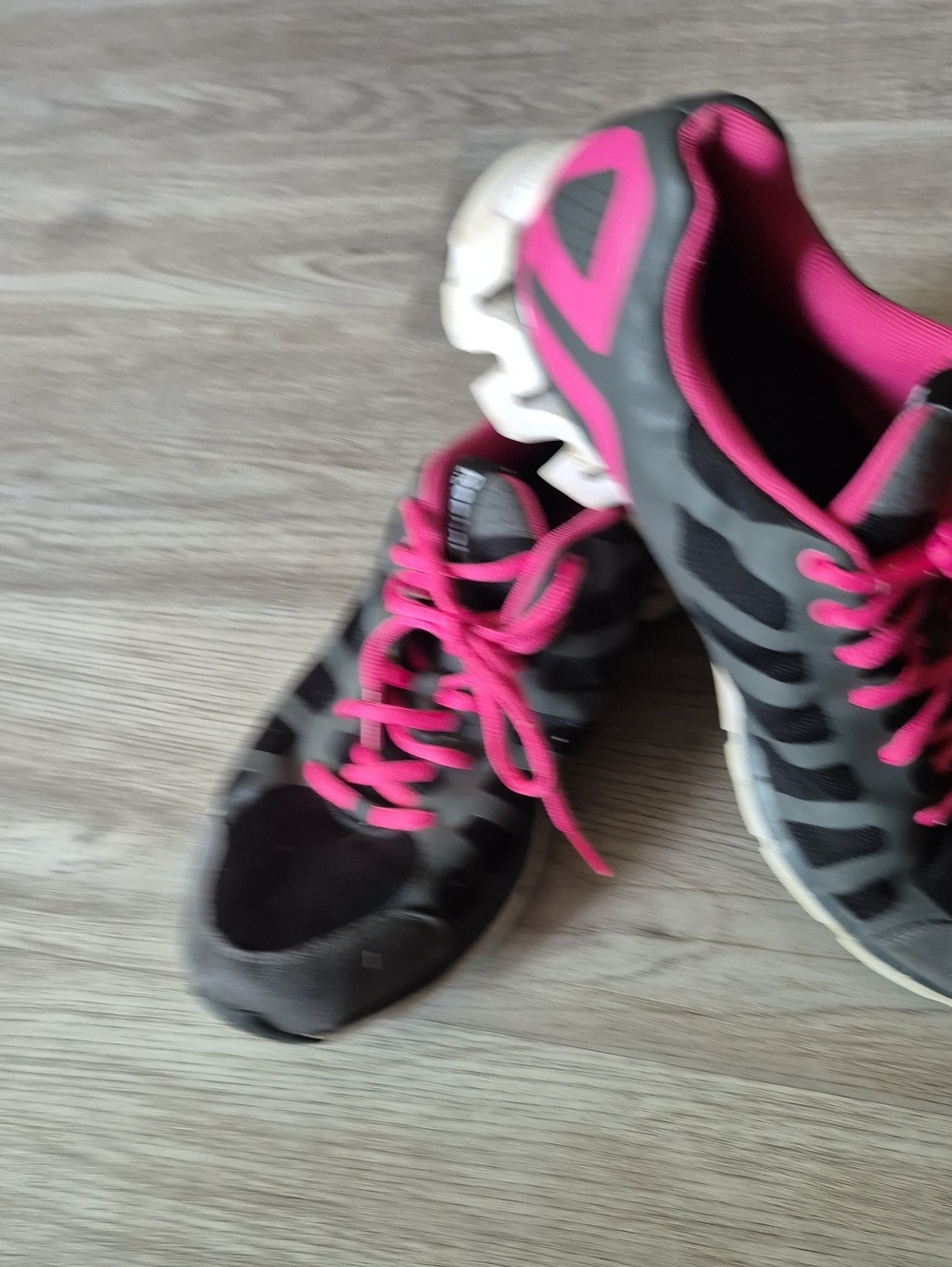 Reebok Gray Athletic Sneakers with Pink Trim